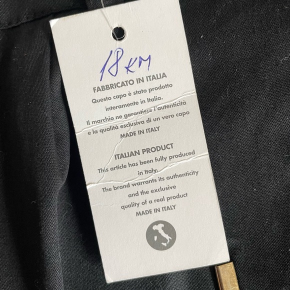 Vittoria Moda Black Capri Pants - Picture 9 of 10